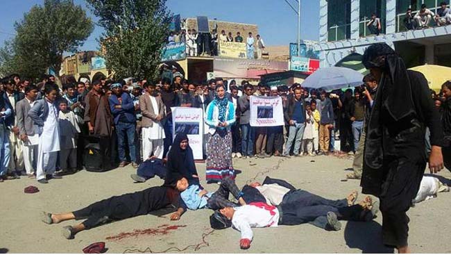 معترضان بامیان:  عاملان قتل ۱۳ مسافر سرپل را مجازات کنید
